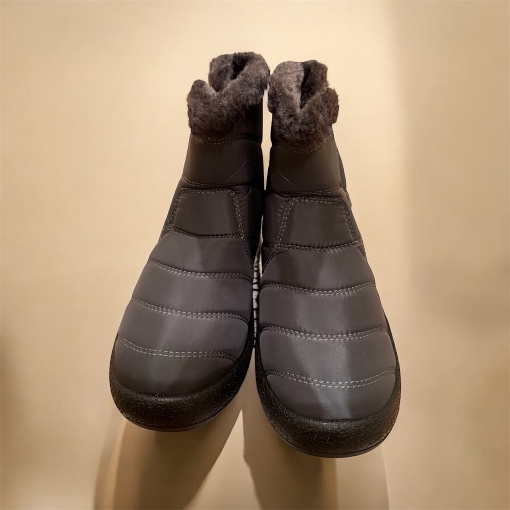 Cozy & Chic Winter Boots- new